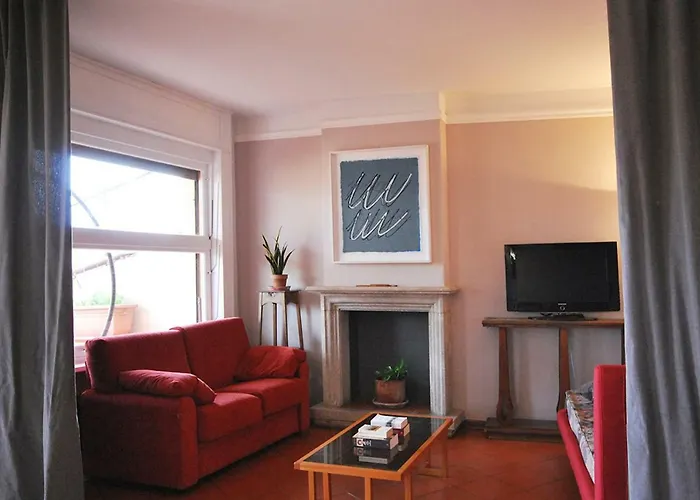 Apartman Torre Lambertesca