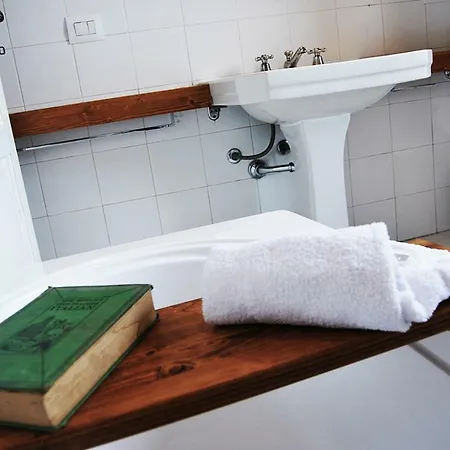Apartamento Torre Lambertesca *